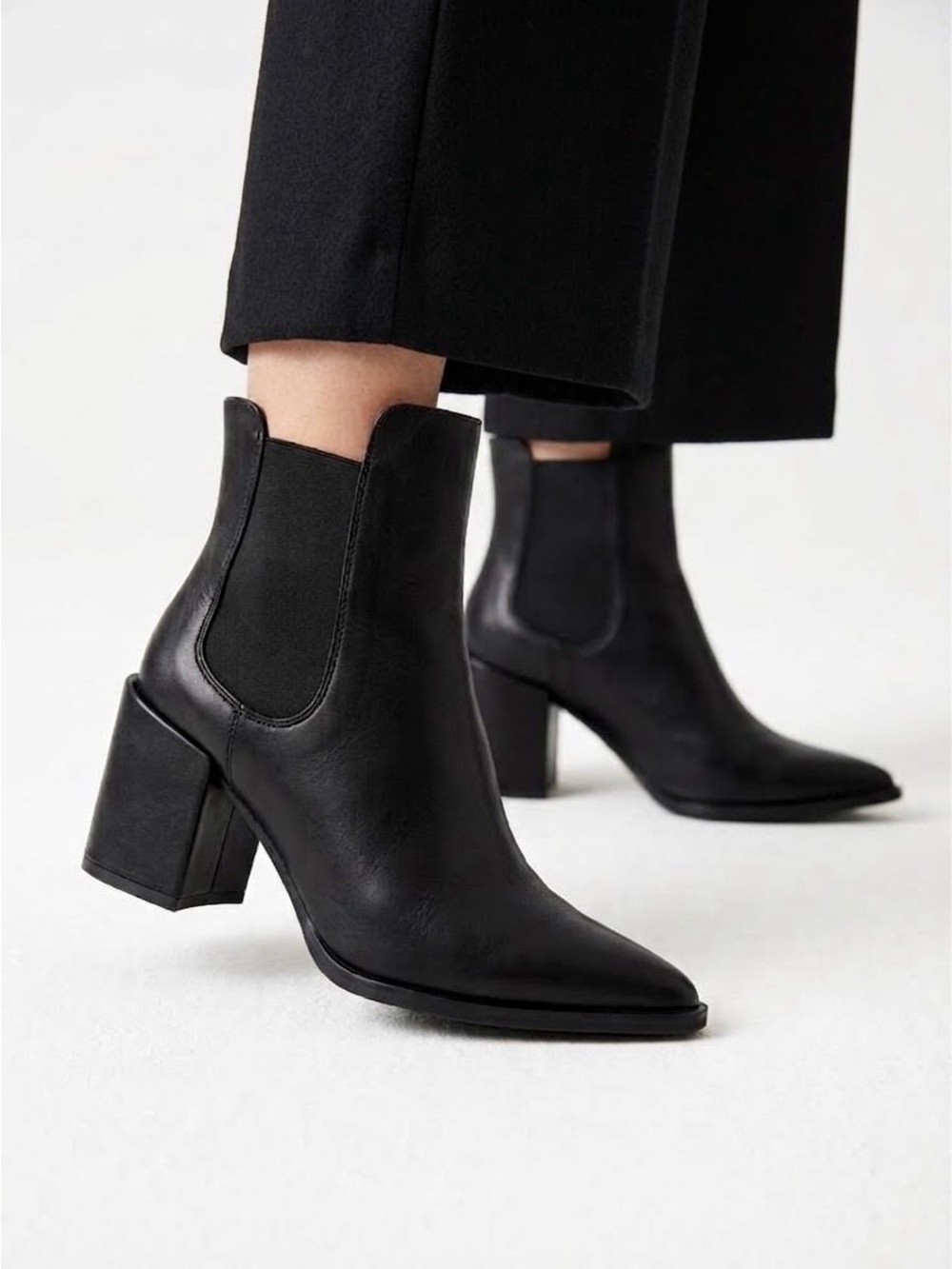 Fabianelli Black Leather Pointed Toe Block Heel Chelsea Ankle Boots - US 9 (39)